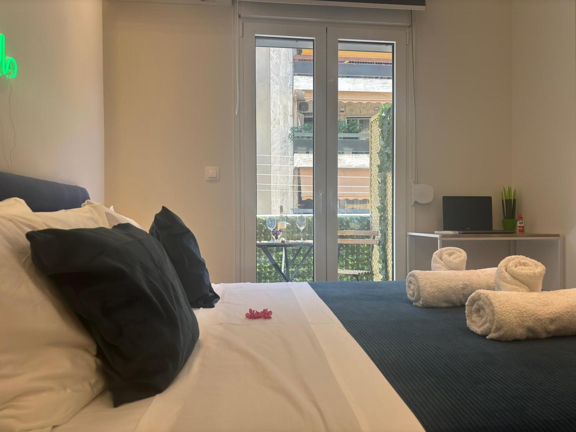 Cozy At Panormou Metro, Center Apartment